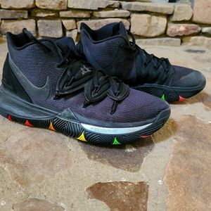 Nike Kyrie5 Basketball Shoe
